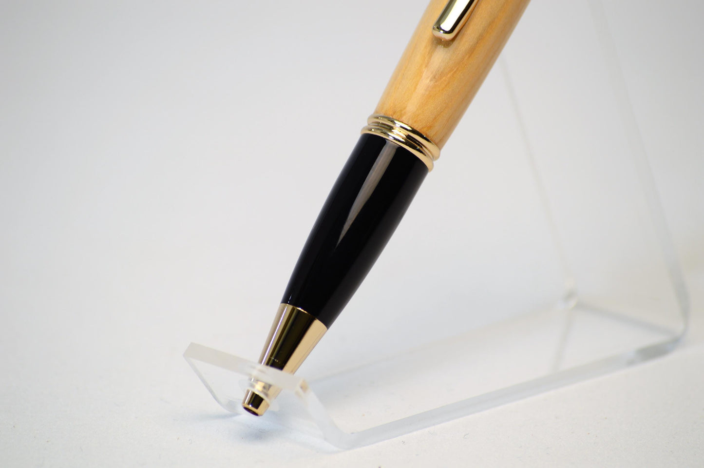 Handcrafted Pen Made From New York Mets Shea Stadium Wooden Home Dugout Benches.