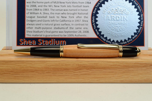 Handcrafted Pen Made From New York Mets Shea Stadium Wooden Home Dugout Benches.