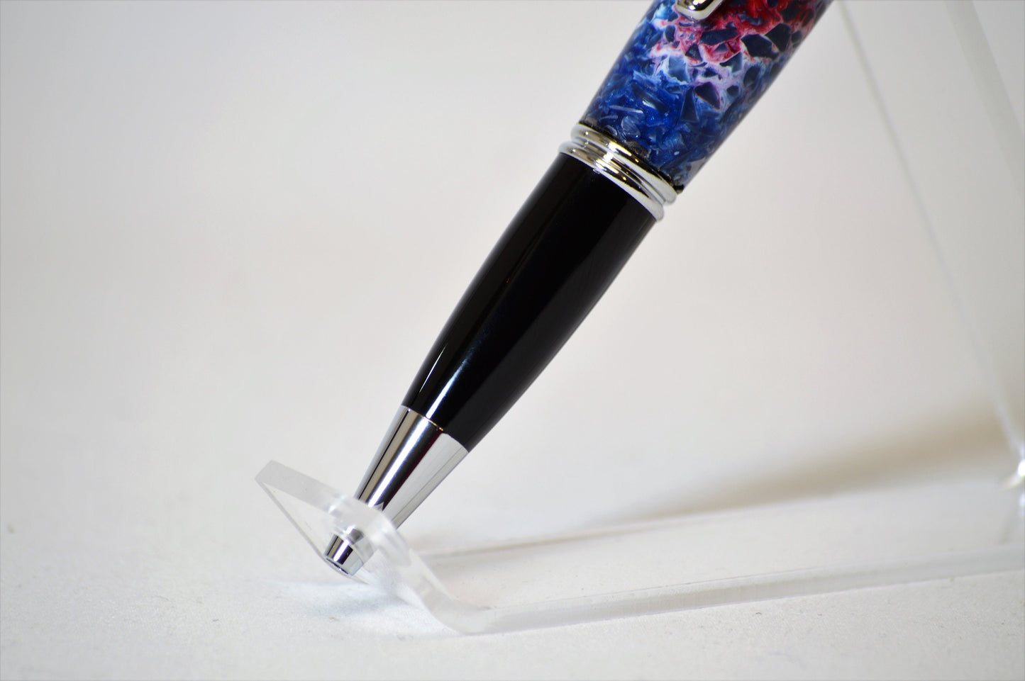 Handcrafted Pen Made From Philadelphia Eagles and Philadelphia Phillies Veterans Stadium Plastic Stadium Seats
