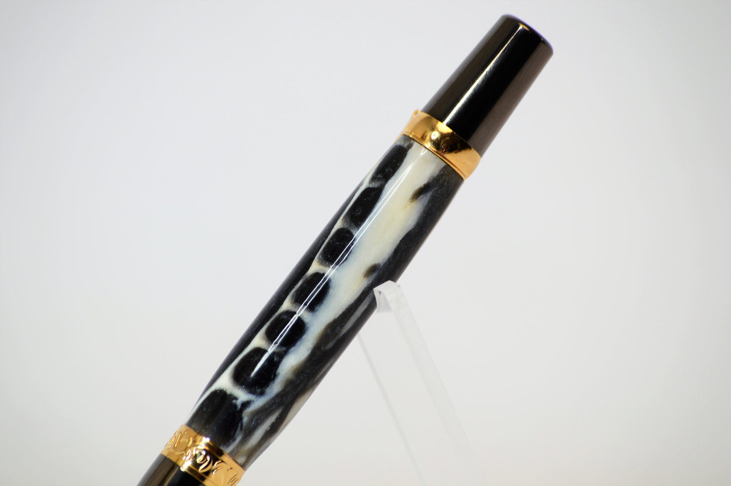 Alligator Jawbone and Resin Elegant Twist Pen in Gold and Black Titanium