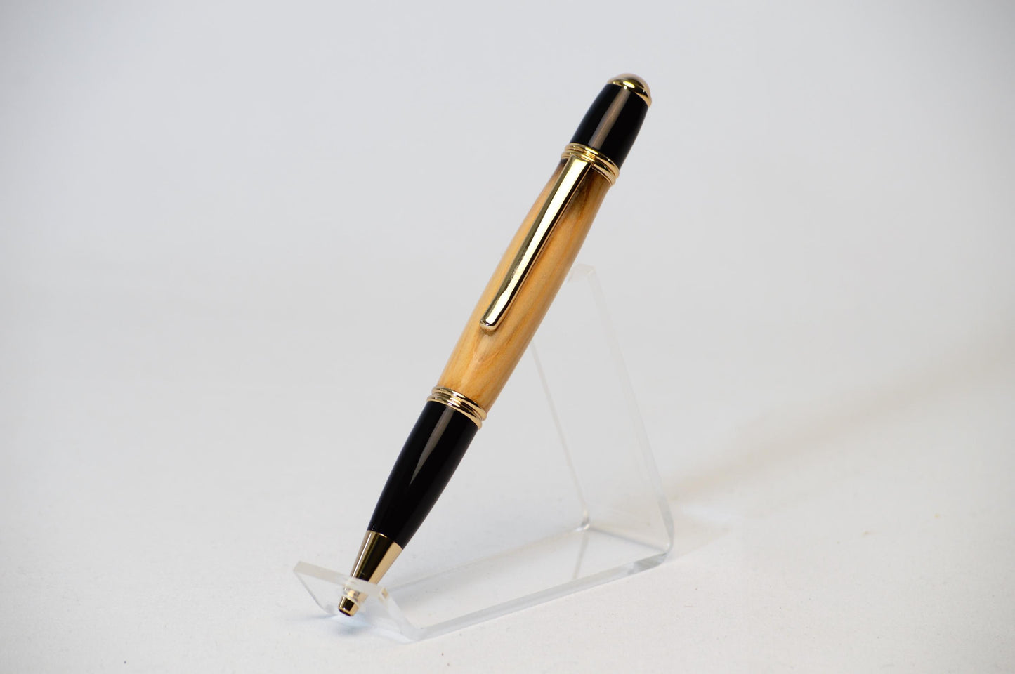 Handcrafted Pen Made From New York Mets Shea Stadium Wooden Home Dugout Benches.