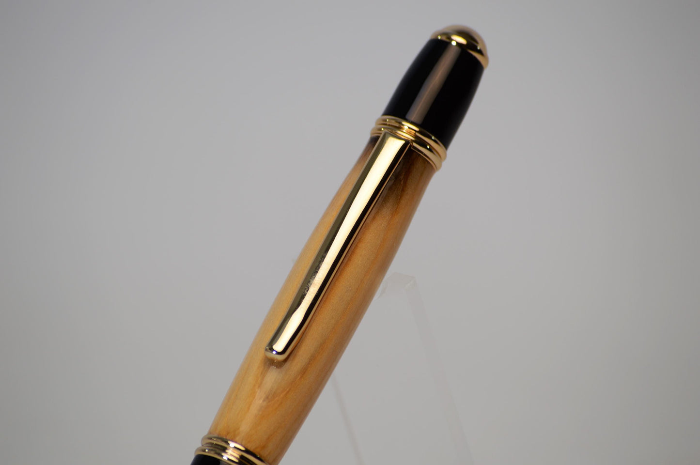 Handcrafted Pen Made From New York Mets Shea Stadium Wooden Home Dugout Benches.