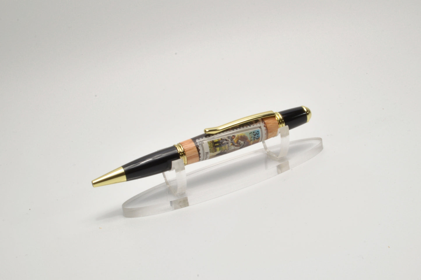 Handcrafted Gettysburg Twist Pen Made With a General Lee U.S. Stamp and Witness Wood in Gold and Black Chrome Finish