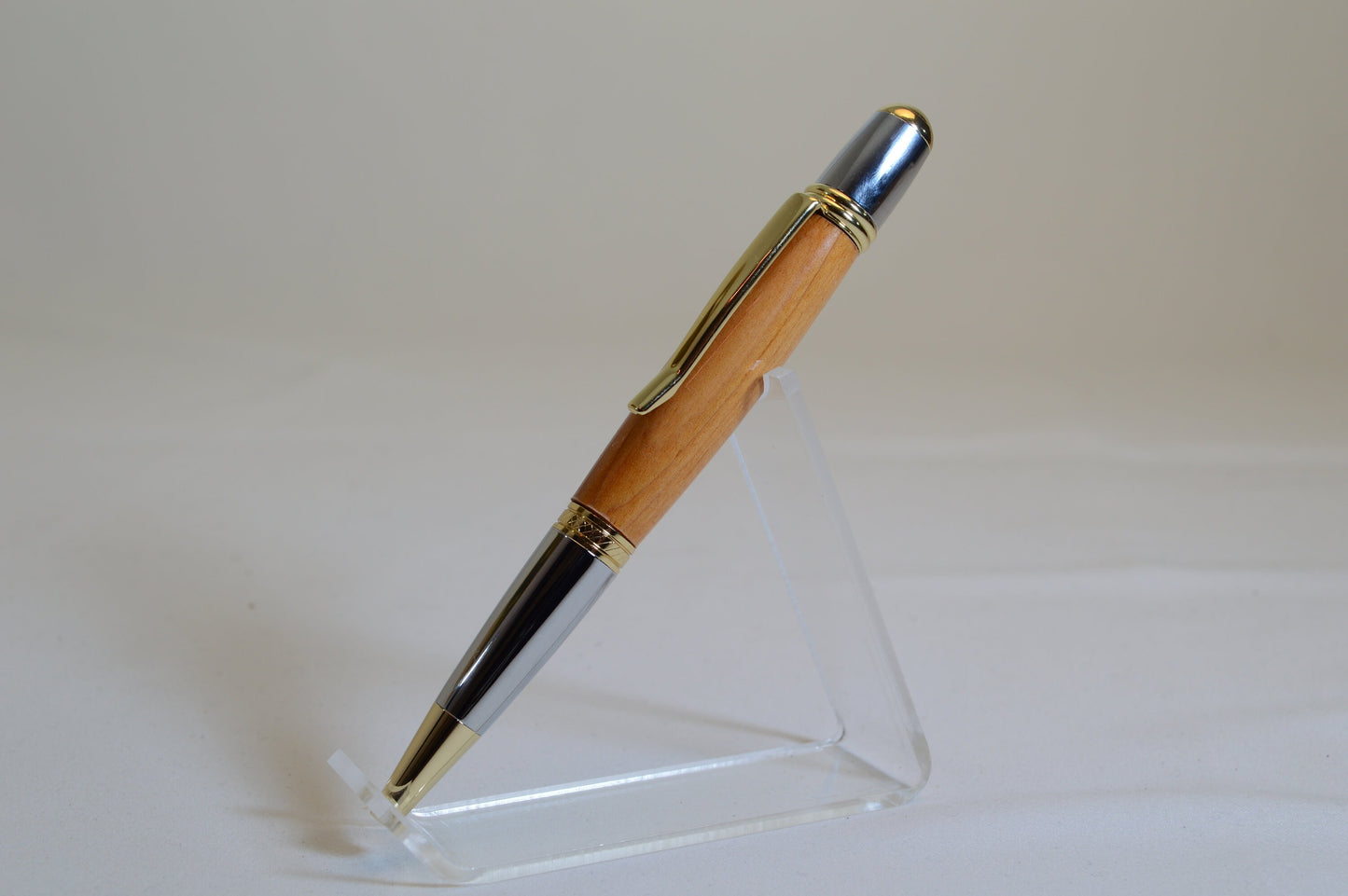 Handcrafted Elegant Twist Pen Made with Wood From the House at the Site of Franklins Birthplace.