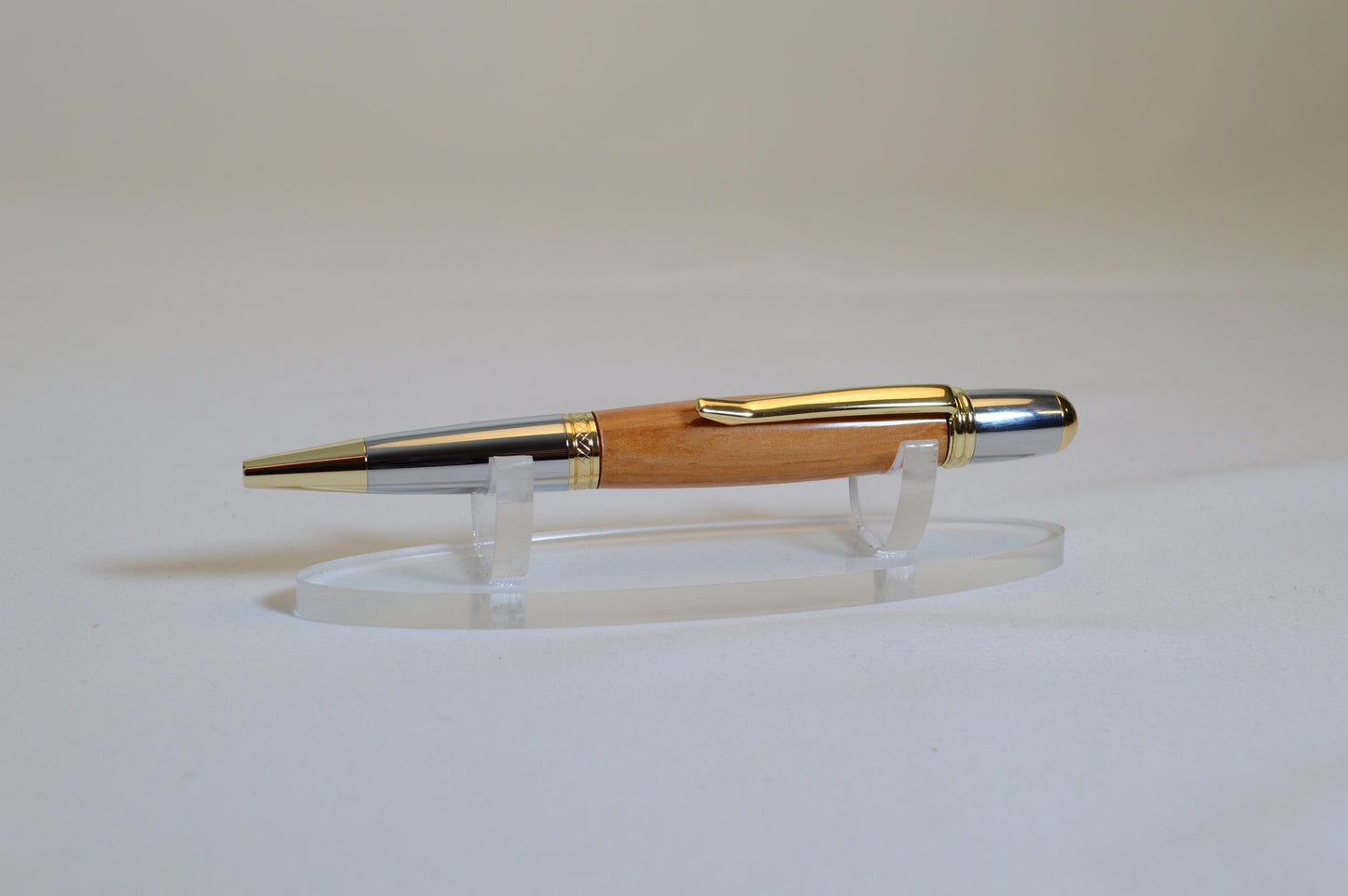 Handcrafted Elegant Twist Pen Made with Wood From the House at the Site of Franklins Birthplace.