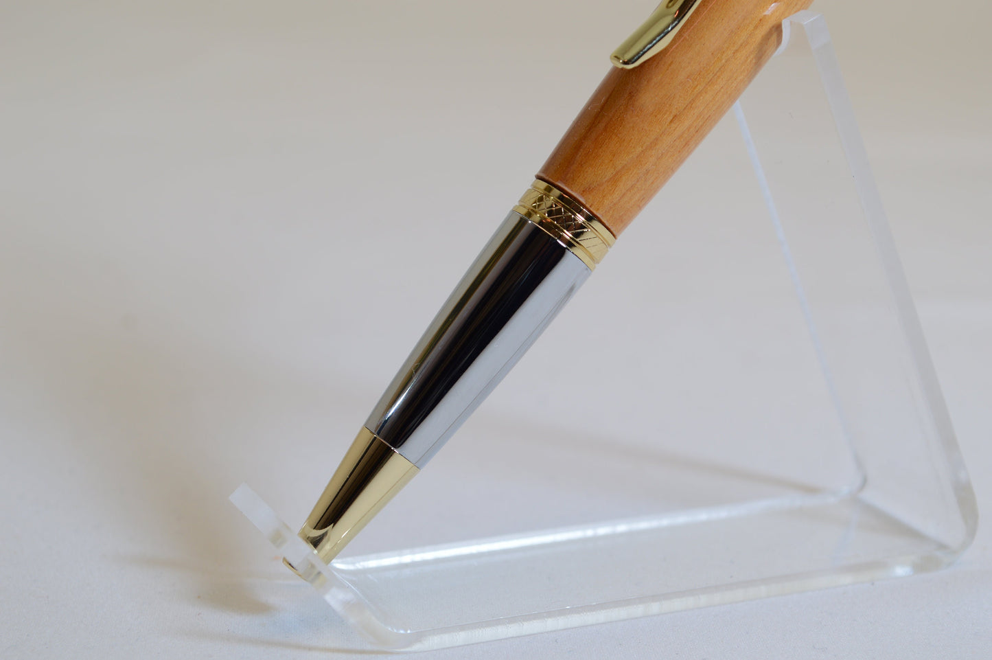 Handcrafted Elegant Twist Pen Made with Wood From the House at the Site of Franklins Birthplace.