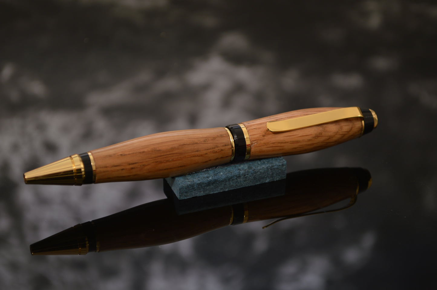 Whiskey Barrel Cigar Style Twist Pen - Gold Finish & Black Trim