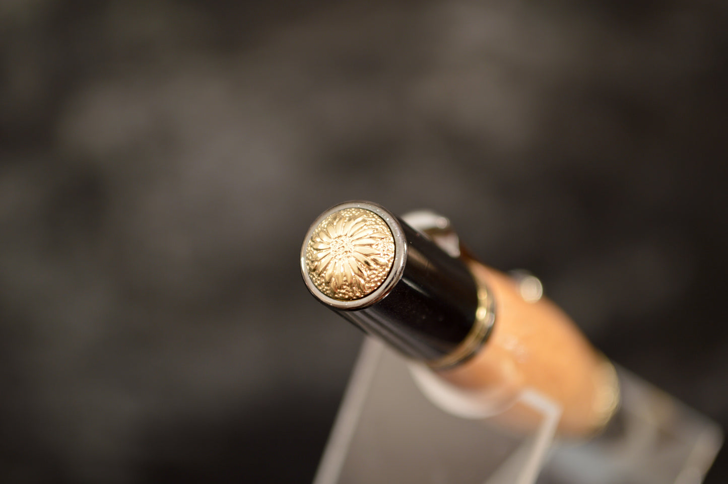 Whiskey Barrel Majestic Squire Twist Pen in Black Titanium and Gold Titanium with Swarovski Crystal.