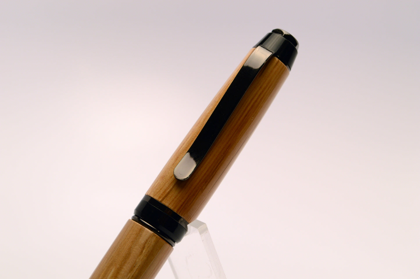 Whiskey Barrel Cigar Style Twist Pen with Gunmetal Finish and Black Trim
