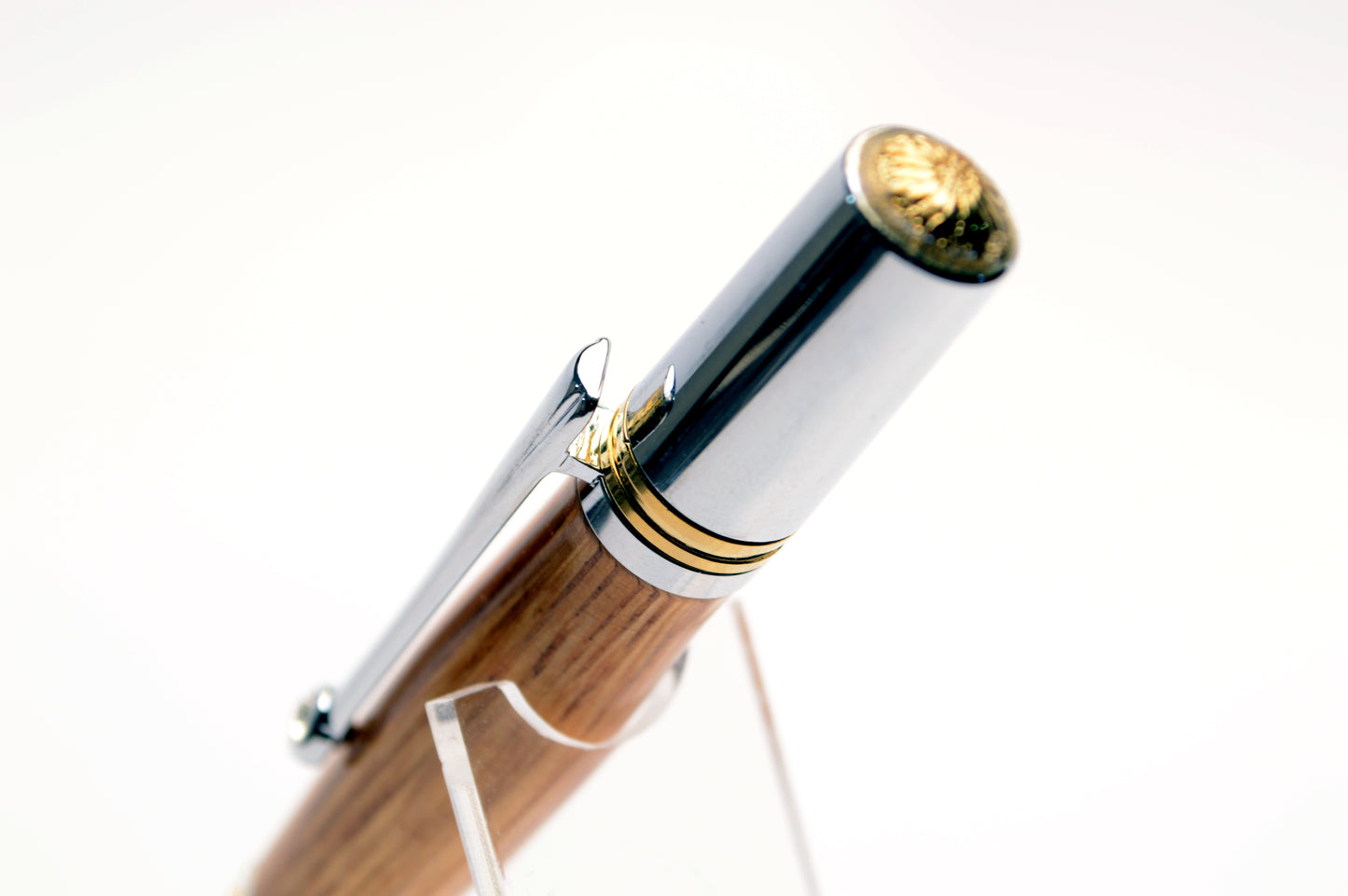 Whiskey Barrel Majestic Squire Twist Pen in Gold Titanium and Chrome Finish with Swarovski Crystal.  Includes Velvet Bag
