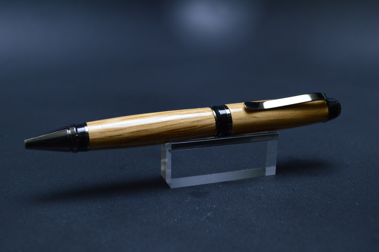 Whiskey Barrel Cigar Style Twist Pen with Gunmetal Finish and Black Trim