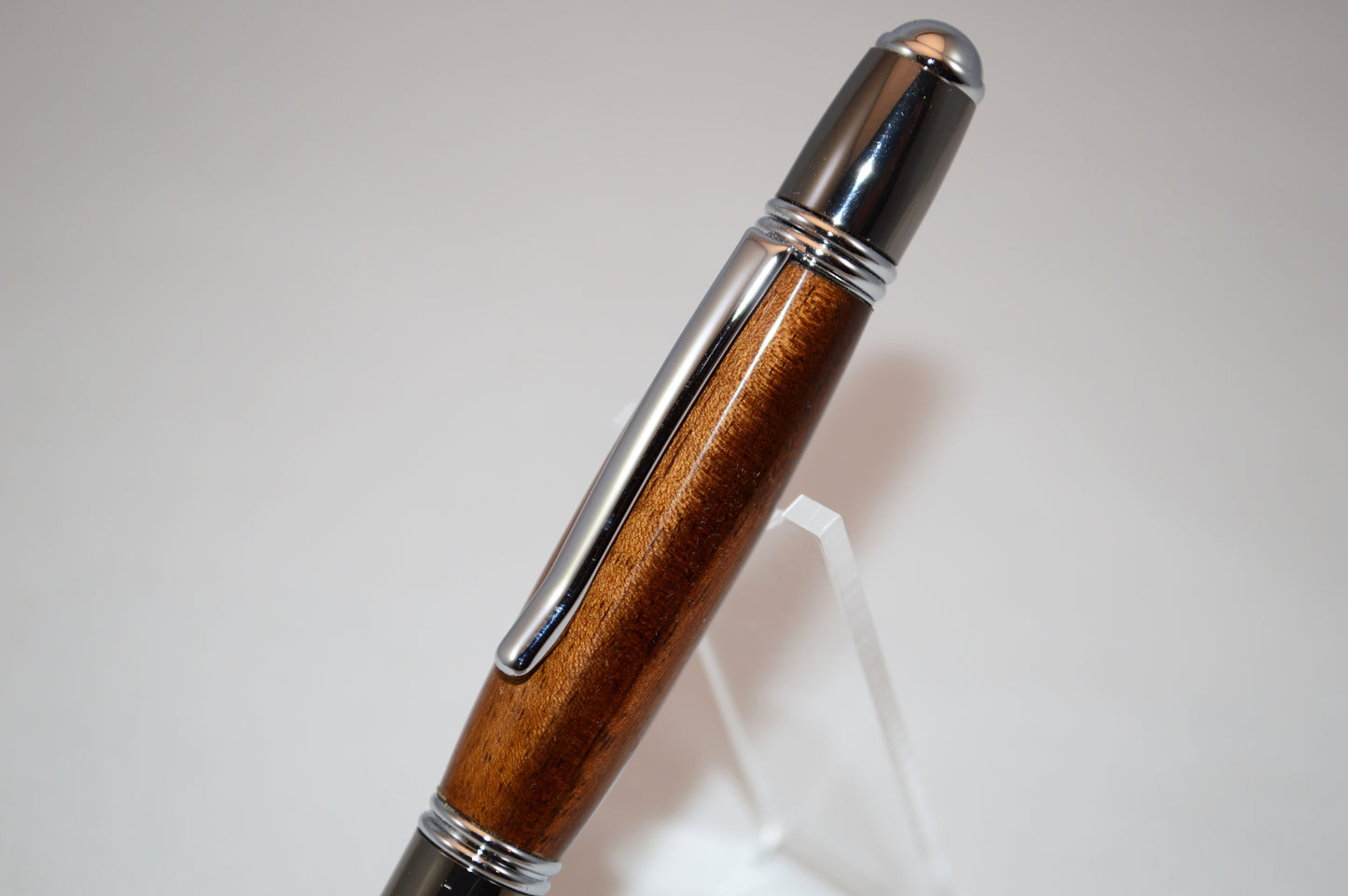 Sinai Desert Shittim (Acacia) Wood Twist Pen - Chrome & Gunmetal Finish