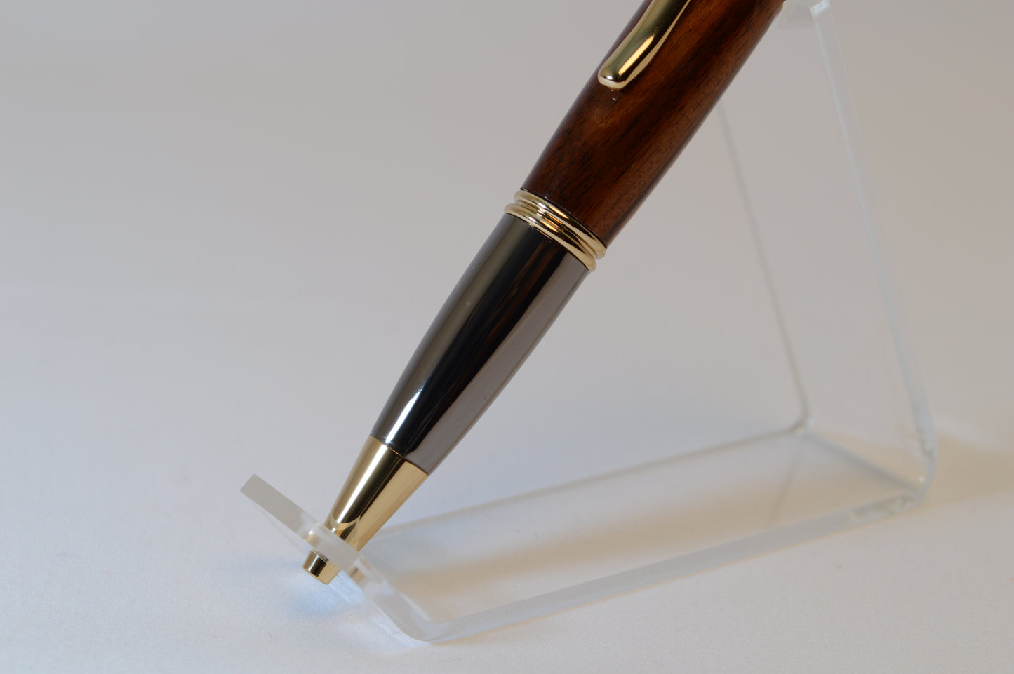Sinai Desert Shittim (Acacia) Wood Twist Pen - Gold & Gunmetal Finish