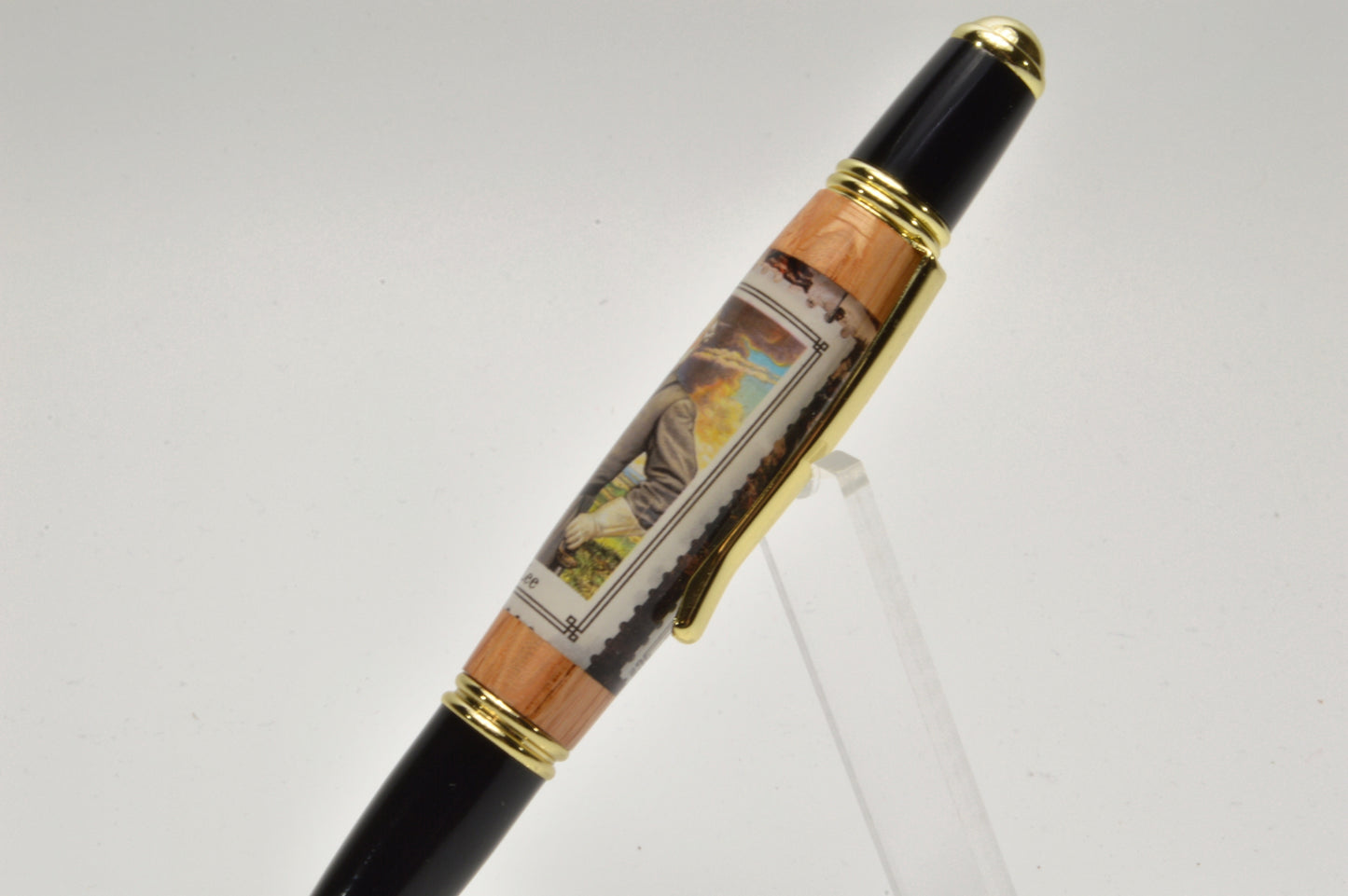 Handcrafted Gettysburg Twist Pen Made With a General Lee U.S. Stamp and Witness Wood in Gold and Black Chrome Finish