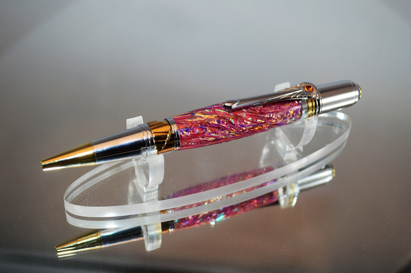 Acrylic Single Pen Stand - Engraving Available - PEN NOT INCLUDED!